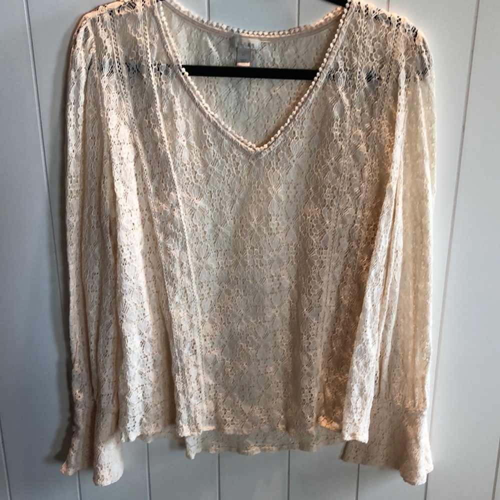 Hinge buttercream  lace top long sleeve flare cuff with buttons v neck XL